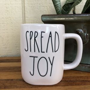 Rae Dunn “SPREAD JOY” mug